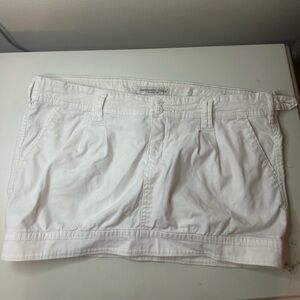An Abercrombie and fitch mini cream skirt